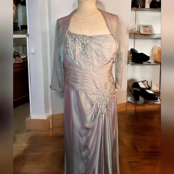 One-Shoulder Taupe Dress. Comes With a Jacket. Rhinestone Detail. Size 22 - Picture 7 of 11